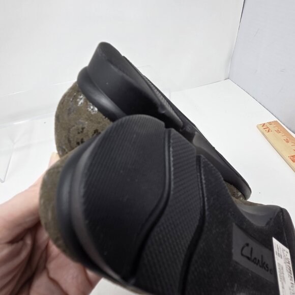 Clarks Collection 7.5 Olive Flexible Slip On Flats Padded Jenette Ease Interests - Picture 7 of 9